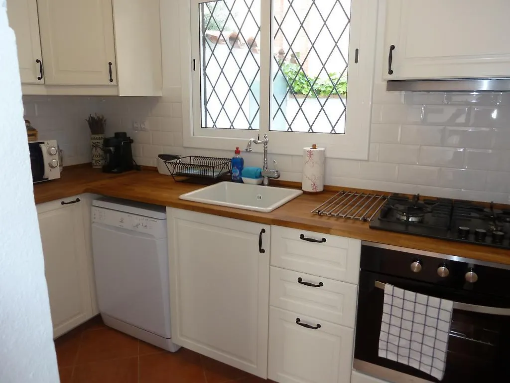 Villa Service - Casa Jordi Segur de Calafell 0*,